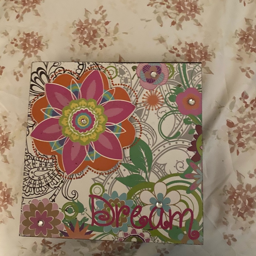 Wall decor